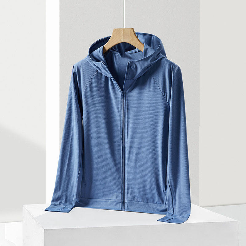 แก้วผู้ชายสีน้ำเงิน