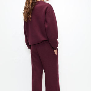 Survêtement flambant neuf fabriqué sur mesure au Pakistan pour femmes Service OEM Survêtement de qualité supérieure pour femmes - Product Image 3