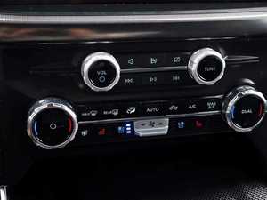 รถกระบะปี 2024-2025 หรูหรา เครื่องยนต์ดีเซลเทอร์โบ 4.1-6 ลิตร เบาะหนัง พวงมาลัยซ้าย กล้องมองหลัง 360 องศา หลังคาซันรูฟแบบพาโนรามา ผลิตในเยอรมนี - Product Image 5