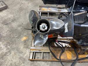 Auténticos Motores Fuera de Borda F350 V8 de 4 Tiempos y 30 HP - Product Image 2