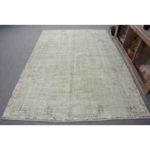 Tapis en laine turque vintage de 6x8 pieds, patchwork vert et beige, technique de tissage à plat pour décoration de salon, largeur de 4m - Product Image 1