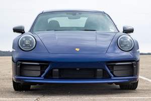 2024 911 Carrera T Coupé, Transmisión Manual de 7 Velocidades, Motor de 6 Cilindros en Línea con Doble Turbo, Equipamiento de Alta Gama, Sin Modificaciones - Product Image 2