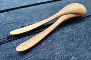 Cuillères en bois artisanales de qualité supérieure pour la cuisine, le service, le mélange et la préparation des aliments, fabriquées en bois durable - Product Image 2