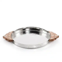 Modernes Silbernes Gehämmertes Metall-Serviertablett mit Leichtgewichtigem Griff, Mehrteilig, für Ramadan, Hochzeit, Erntedankfest