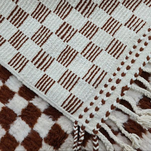 Tapis en laine Beni Ourain marron fait à la main tapis marocain à carreaux de conception personnalisée pour la maison décor de noël tapis de noël en laine marron - Product Image 2