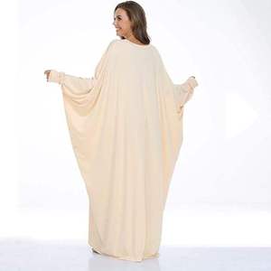 Abaya moderne modeste avec tissu respirant au design minimal et coupe décontractée pour un confort et un style quotidiens - Product Image 6