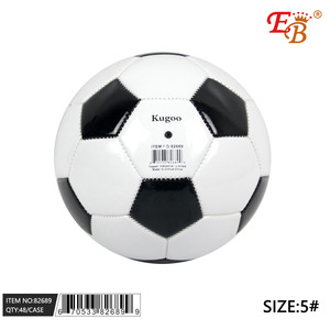 Mini ballon de football de haute qualité 48 pièces/CS 5 #330G caoutchouc PVC en cuir PU noir et blanc avec logo imprimé - Product Image 1