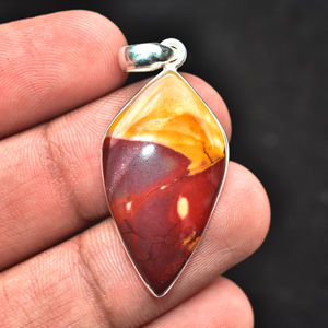 Pendentif Naturel Rouge Mookaite Jaspe Véritable Argent Sterling Fait Main Élégant Pendentif en Pierre Précieuse - Product Image 2