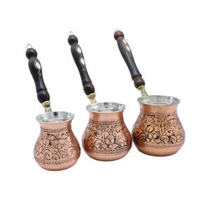 Cafetière turque luxueuse en cuivre avec poignée en bois, vaisselle, tasse à café, décoration de table pour la maison, la cuisine, le restaurant, l'hôtel, les fêtes - Product Image 1
