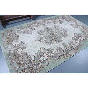 Tapis turc 5,5x8,5 pieds, tapis vintage, tapis en laine vert à motifs floraux - Product Image 2