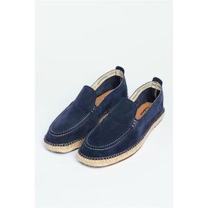 Alpargata cerrada con cuña baja - Product Image 2