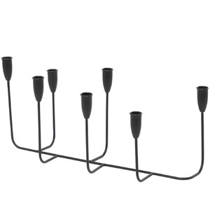 Le candélabre conique à sept plaques en métal noir est un luminaire décoratif conçu pour contenir sept bougies coniques - Product Image 4
