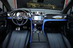 Bentley Bentayga Design Edition SUV Crossover AWD d'occasion 2020 à faible kilométrage - Product Image 3