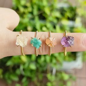 Bague en argent sterling 925 à griffes réglables avec pierres précieuses brutes Bague en or avec pierre de naissance Bague en cristal de guérison Chakra - Product Image 3