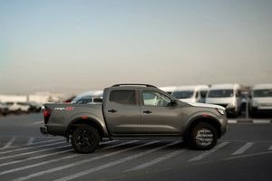 Nuovissimo Nissan Navara PRO 4X 4 porte 2025, cambio automatico, diesel, potenza 100-199 CV - Product Image 5