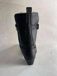 Chaussures décontractées pour femmes de haute qualité Bottes de mode pour dames avec doublure intérieure en laine Chaussures pour filles Chaussures d'hiver - Product Image 4