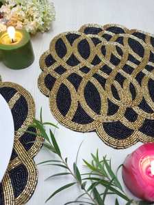 แผ่นรองจานประดับลูกปัด งานฝีมือ MS Handicraft ออกแบบตามสั่ง ทำมือ กันลื่น ทนทาน หรูหรา ตกแต่งโต๊ะอาหาร ของตกแต่งวันหยุด ชิ้นงานที่ไม่เหมือนใคร ของขวัญขึ้นบ้านใหม่ - Product Image 3