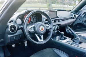 Auto Usado Confiable, Fiat 124 Spider Abarth 2017 - Product Image 6
