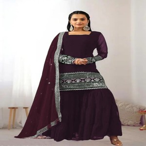 Conjunto Kurti Palazzo de Georgette Sintética Pesada VASTRA COTTAGE para Mujer, Bordado con Lentejuelas, Diseño Étnico - Product Image 4