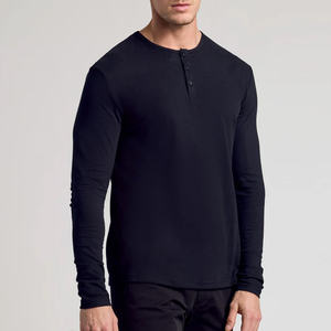 เสื้อยืดผู้ชายแบบเต็มตัวทำจากผ้าฝ้ายนุ่มและกระดุมสามเม็ดแบบคลาสสิก - Product Image 1