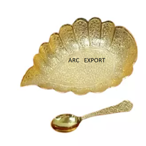 Plateau de service alimentaire en métal doré de qualité supérieure Vaisselle événementielle Plateau de service pour snacks et desserts Design standard Grand plateau en or - Product Image 6