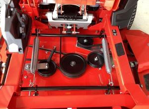 Livraison gratuite Gravely Pro Turn 600 Tondeuse à gazon à vendre 35 HP Moteur à essence 60 pouces Pro Deck Machine de découpe d'herbe - Product Image 5