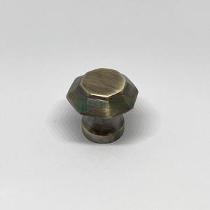 Bouton en laiton antique-Bouton en laiton massif Fabricant indien en gros Conceptions personnalisées Usinage de précision rond - Product Image 4