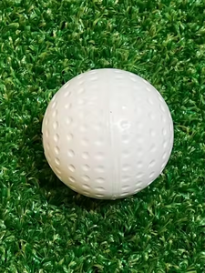 Pelota dura de PVC para césped, venta al por mayor, para hockey sobre césped, bolas para pene con hoyuelos, pelota para práctica de entrenamiento promocional, pelota de hockey - Product Image 4