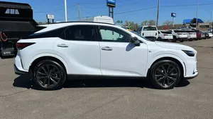 Lexus RX 350 2024 en parfait état - Product Image 3