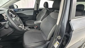 Volkswagen Taos SE 4Motion 2024 USADO EN BUEN ESTADO - Product Image 5