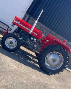 Tractor de Segunda Mano Massey Ferguson MF 135, 45HP, Alta Productividad, Transmisión por Engranajes, Motor Incluido, 1 Año de Garantía - Product Image 1