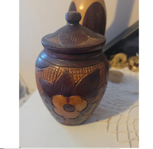 Vintage Hand Turned <b>and</b> Painted Lacquered Lidded Wooden Ginger Jar Kitchenware Restaurant Salt <b>and</b> Pepper <b>Set</b> Wooden Tableware - Product Image 6