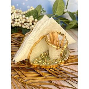 Boîte à mouchoirs en résine robuste de style d'inspiration vintage et parfaite pour la décoration luxueuse d'une maison ou d'un hôtel - Product Image 4