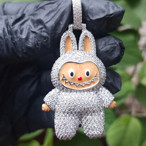 Pendentif dessin animé Moissanite Labubu en argent 925, pendentif de dessin animé à vente rapide exclusif fou, pendentif de poupée Labubu personnalisé - Product Image 1