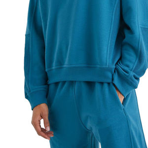 Conjunto deportivo para hombre, perfecto para las rutinas de entrenamiento matutinas, cómodo, con material flexible, para caminar y hacer ejercicio. - Product Image 4