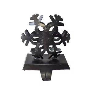 Support de bas en fer de Noël avec crochet en métal design arbre pour bas suspendus et accessoires saisonniers pour la maison - Product Image 2