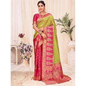 Elegante Sari de Seda Banarsi Verde Lima con Hermoso Tejido para Bodas - Product Image 2