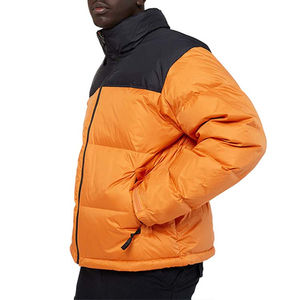 Chaqueta de invierno acolchada de alta calidad para hombre con logo personalizado, diseño de burbujas reflectantes de algodón, cuello alto y letras estilo urbano. - Product Image 1