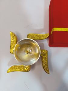 กล่องกำมะหยี่สีทองและสีเงินสำหรับตกแต่งเทศกาลดิวาลีอลูมิเนียมโลหะทนทาน - Product Image 3