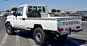 TOYOTA LAND CRUISER 79 DOBLE CABINA En Venta - Product Image 5
