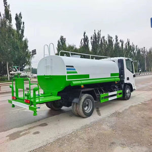 Camión aspersor 6x4 con carro de riego de 371 caballos de fuerza - Product Image 1