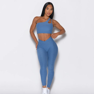 Lo último en mallas de yoga sostenibles con cintura elástica frontal en V y logotipo personalizado, mallas de entrenamiento de gimnasio activas de cintura alta para mujer - Product Image 2