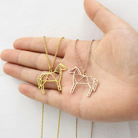 Collier avec pendentif animal géométrique en acier inoxydable personnalisé, bijoux en gros