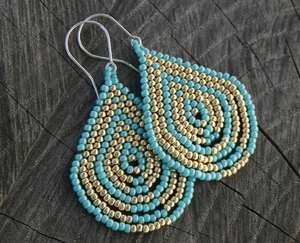 ต่างหูระย้าประดับด้วยลูกปัดปักลายดอกไม้เครื่องประดับแฟชั่นหรูหราต่างหูระย้าประดับด้วยลูกปัด - Product Image 1