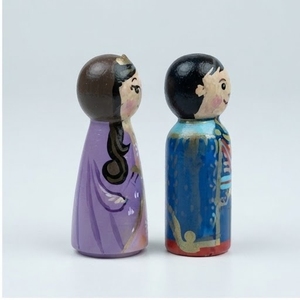 Figurines de couple traditionnelles en bois faites à la main, décoration de table culturelle, sculpture pour salon - Product Image 6
