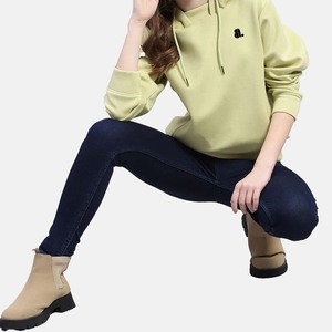 Pull à capuche pour femmes de couleur unie, vêtements de rue, vente en gros de poches kangourou unies, coupe ajustée, décontracté en polyester et coton - Product Image 2