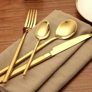 Ensemble de couverts tendance en acier poli, collection cuillère, fourchette, couteau, idéal pour les repas en famille et les occasions gastronomiques - Product Image 2