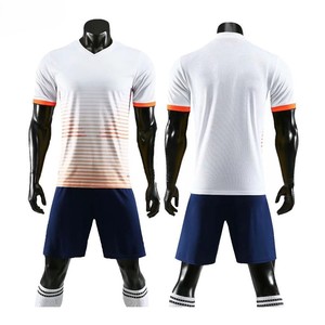 Conjunto de camiseta de fútbol de secado rápido personalizado para hombre, ropa de entrenamiento de fútbol al por mayor, técnicas de sublimación, incluye uniformes de club, nombre de jugador - Product Image 2