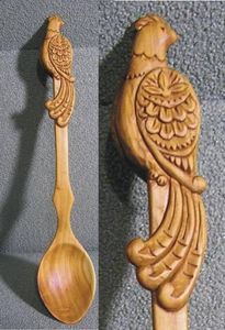 LISTA DE CUCHARA DE MADERA ENLAZADA TALLA Logotipo personalizado Utensilio de cocina de madera natural Cuchara maciza de madera de acacia para cocinar - Product Image 3