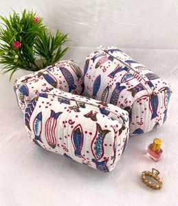 Vintage Quilted Cotton Cosmetic <b>Bag</b> Set <b>with</b> <b>Zipper</b> Closure Water Resistant Eco-Friendly Durable Large Capacity Travel Case - Product Image 2